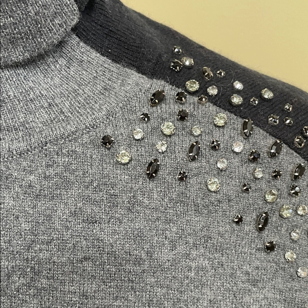 NWTNeiman Marcus 100%cashmere Gray/black  Turtleneck Sweater embellished size S